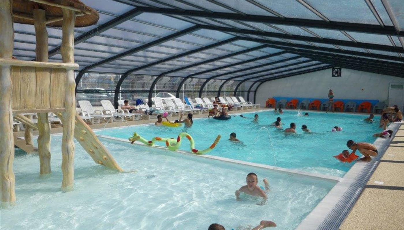 heated paddling pool in the indoor swimming pool - Campsite Europa Saint Gilles Croix de Vie
