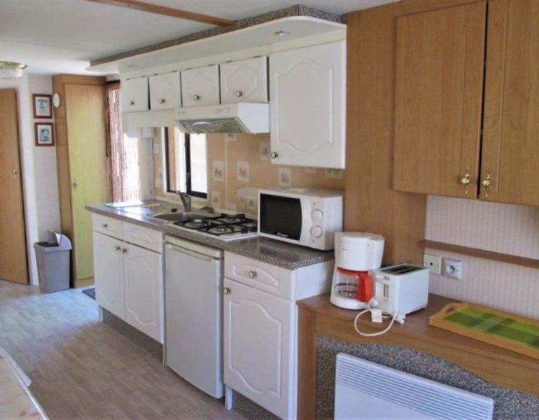 kitchen in the classic mobil home - Campsite Europa Saint Gilles Croix de Vie