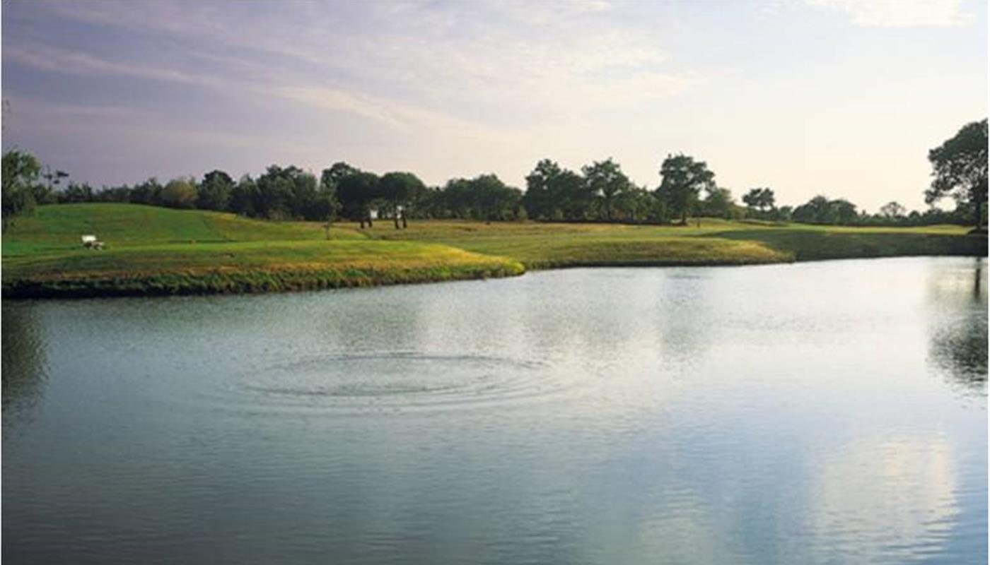 18 holes Golf Course Europa Campsite For Stars - Campsite Europa Saint Gilles Croix de Vie