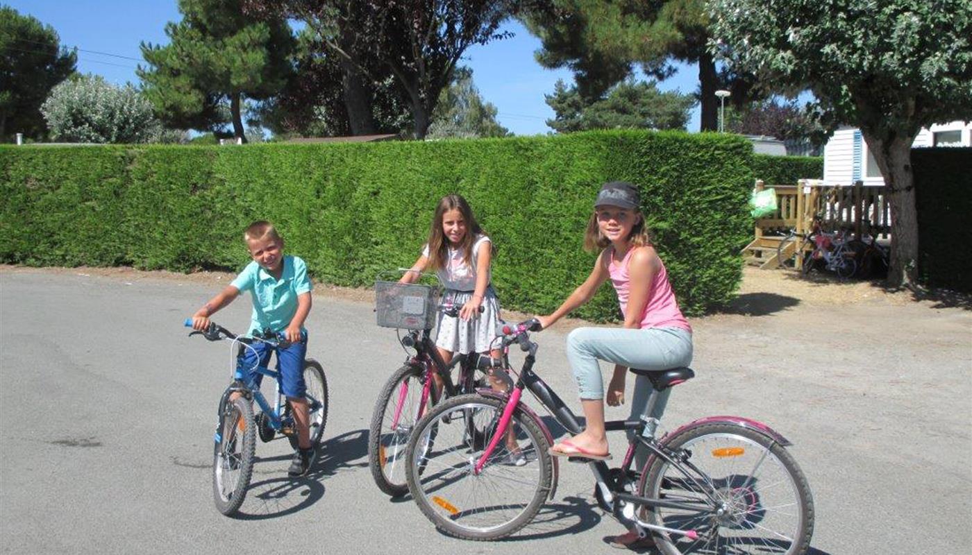 bicycle ride at camping europa in La vendee st gilles croix de vie - Campsite Europa Saint Gilles Croix de Vie