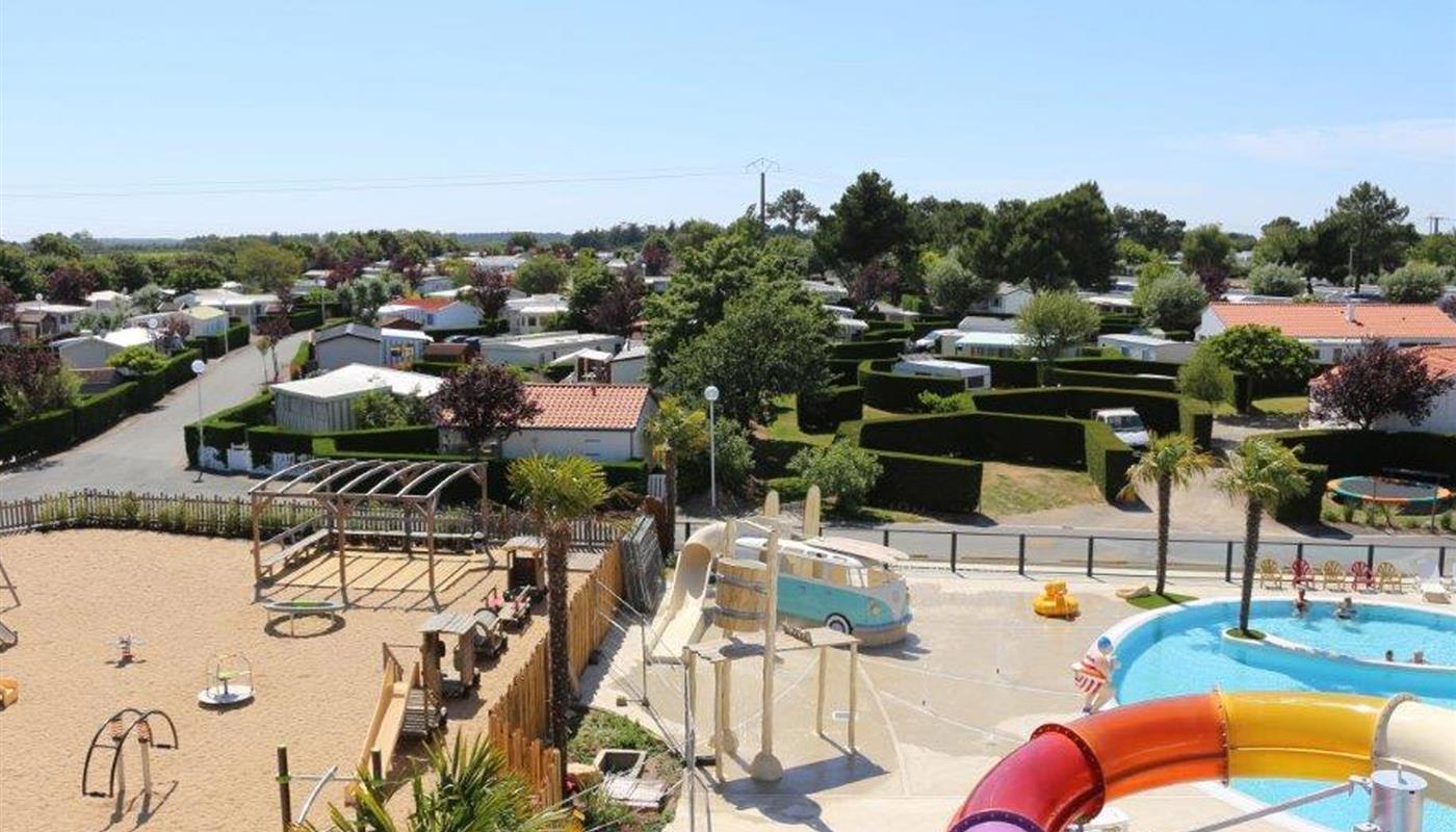 pool complex and play areas at europa campsite vendee - Campsite Europa Saint Gilles Croix de Vie